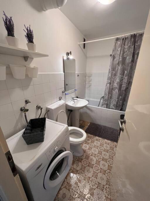 12th Floor Sea View Apartment Rijeka